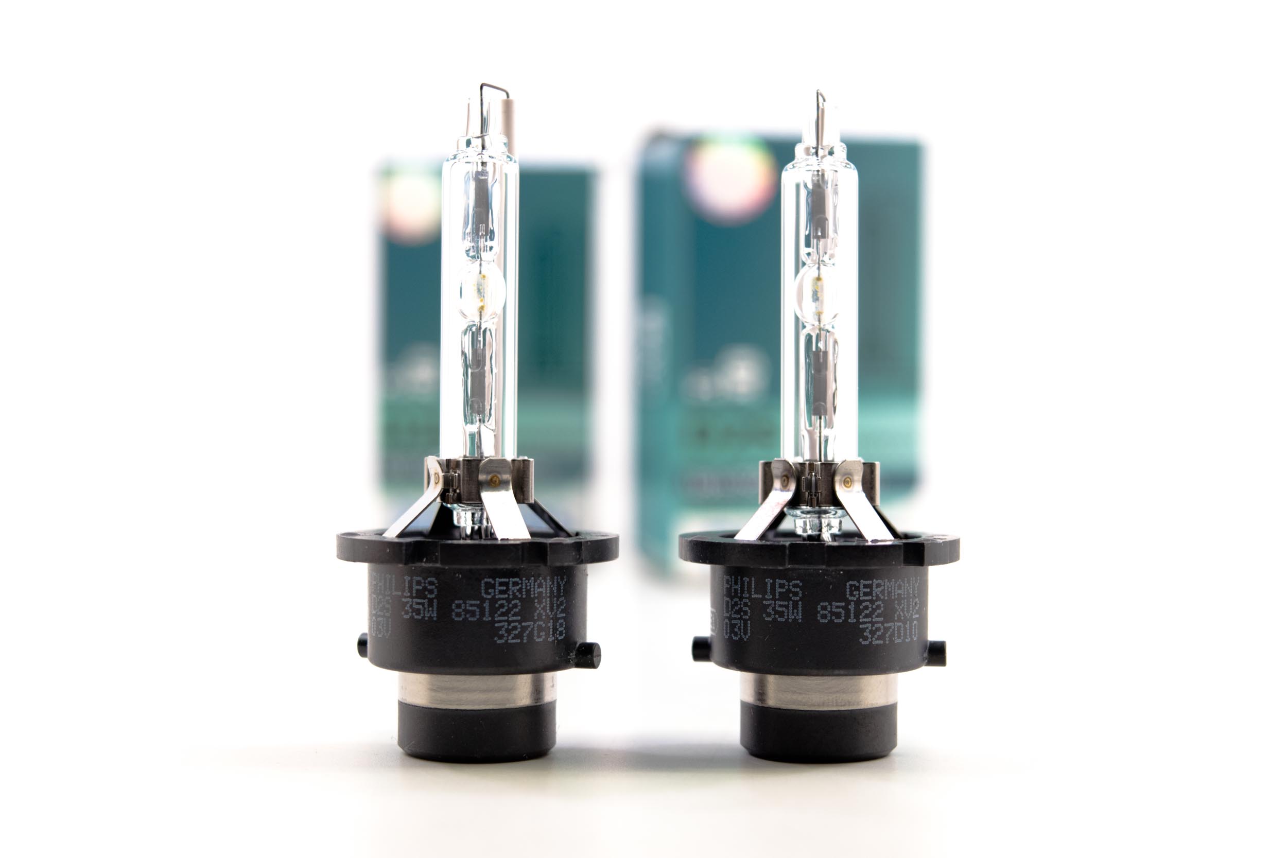 D4S: Philips 42402 XV2 Xtreme Vision 4800K HID Bulbs | TRS B141